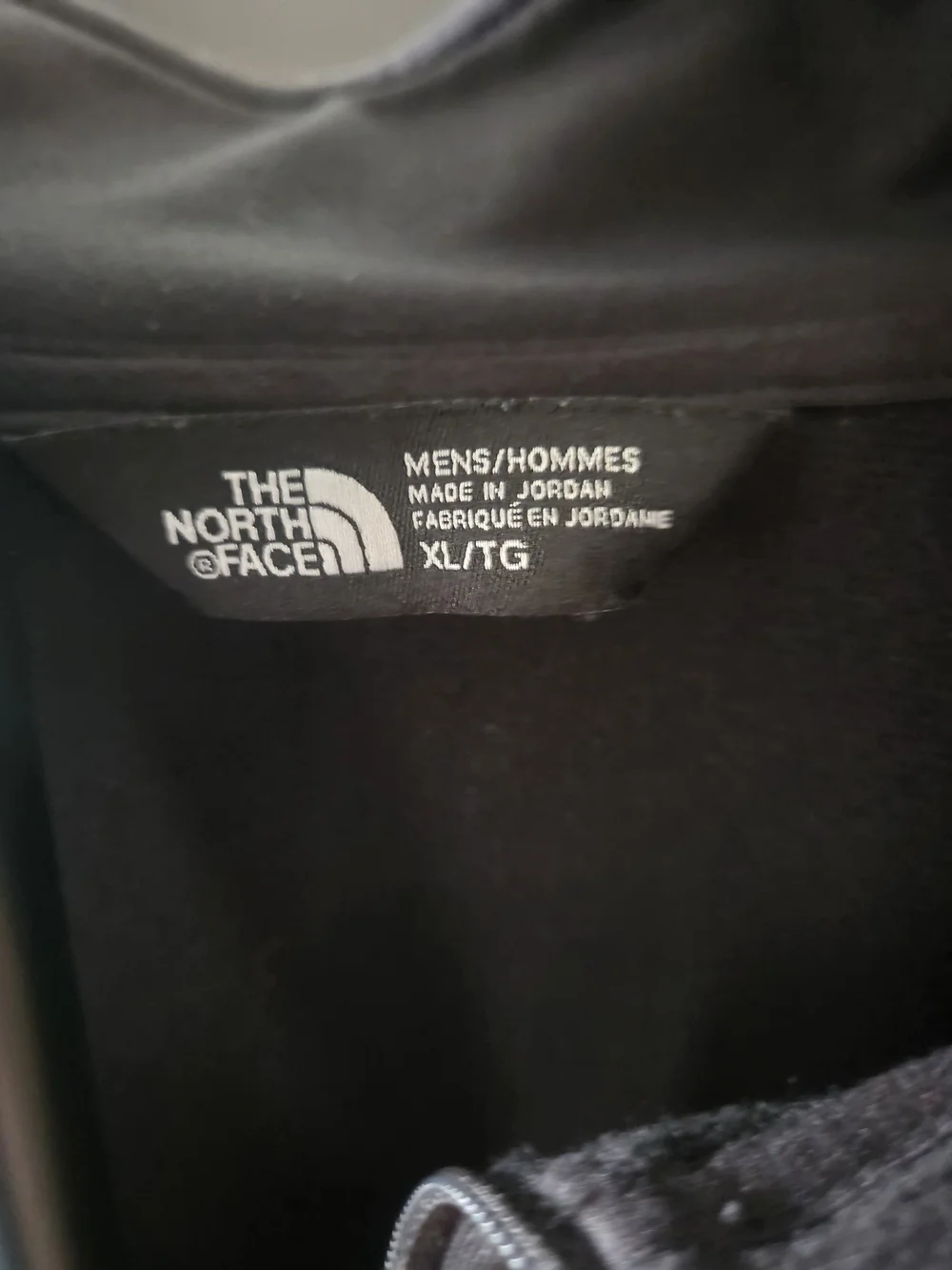 The North Face Black & Gray Chest-Zip Pullover